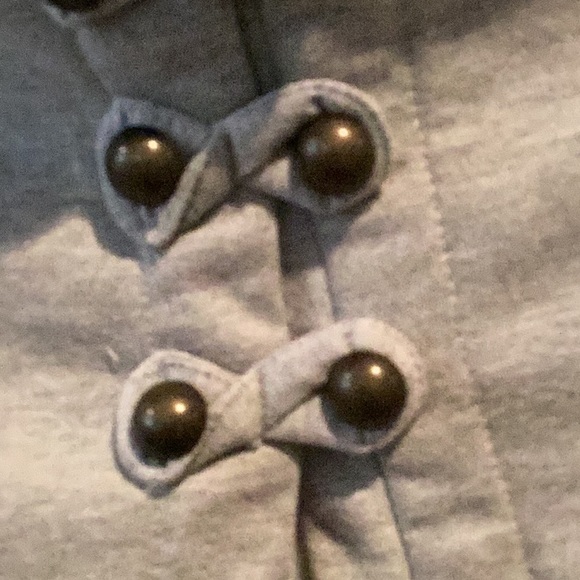 New Max Studio Cape with Hood - Picture 3 of 6